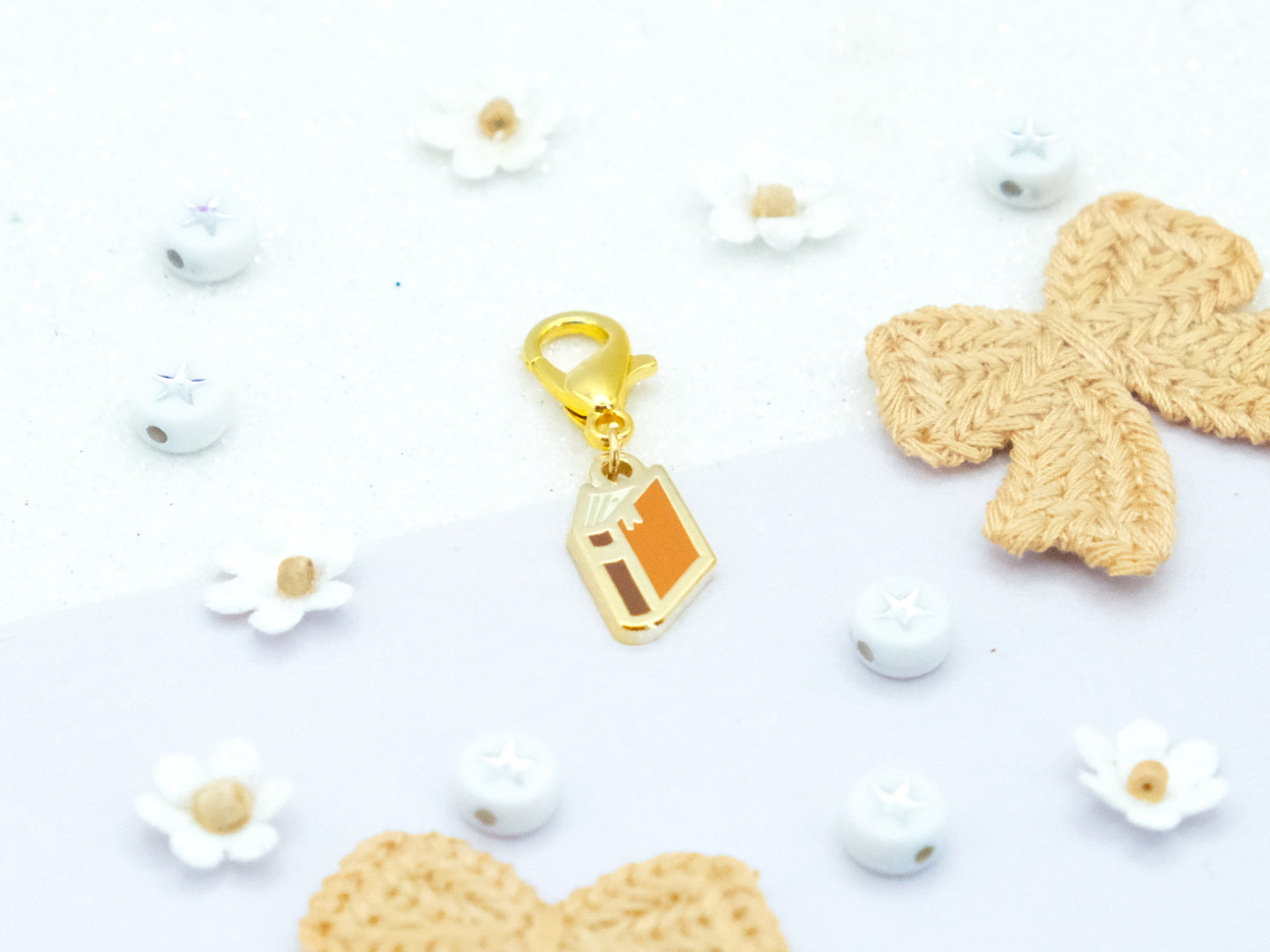 Charm Livre Marron - Charm-ing Collection