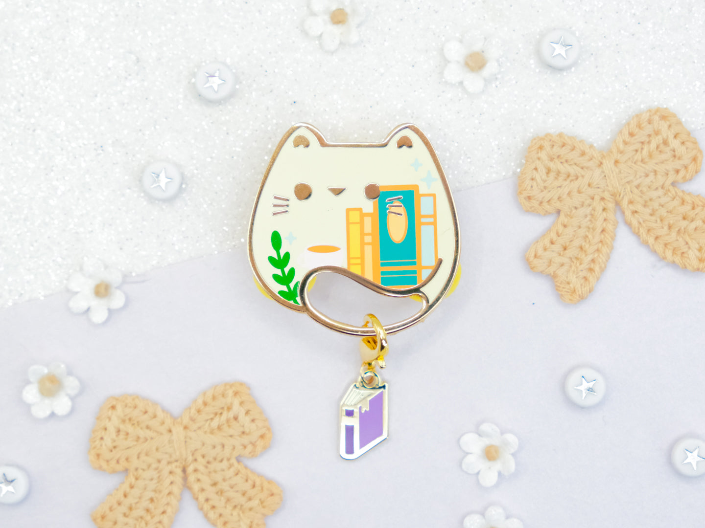 Pins Chats Livres - Charm-ing Collection