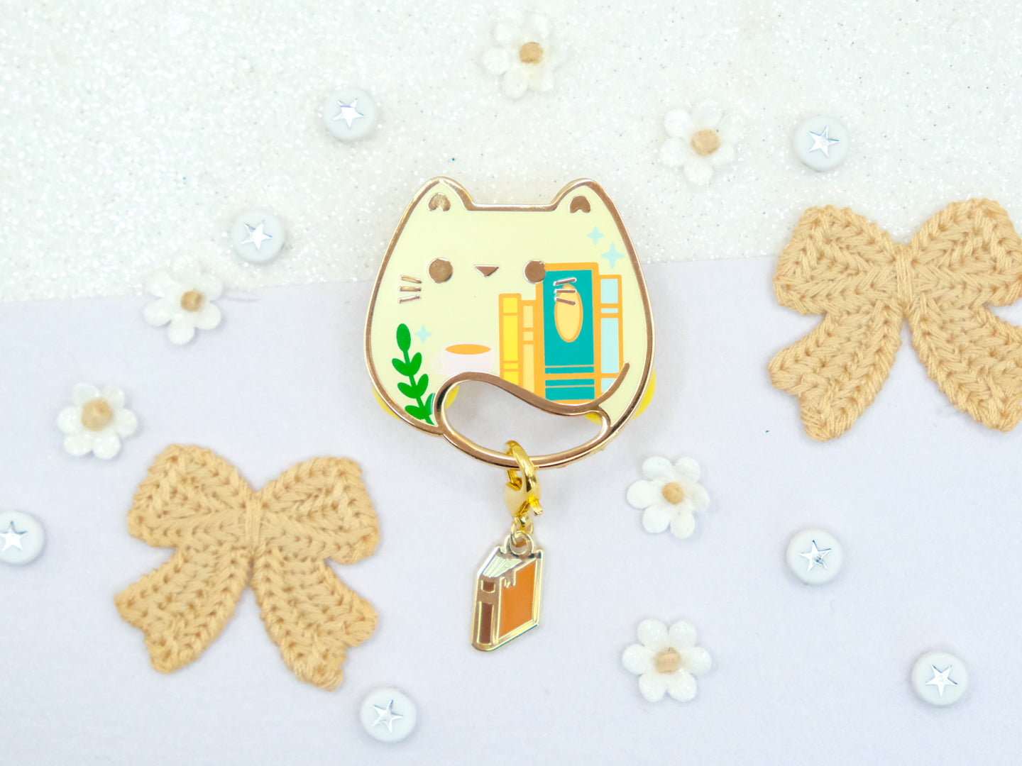 Pins Chats Livres - Charm-ing Collection
