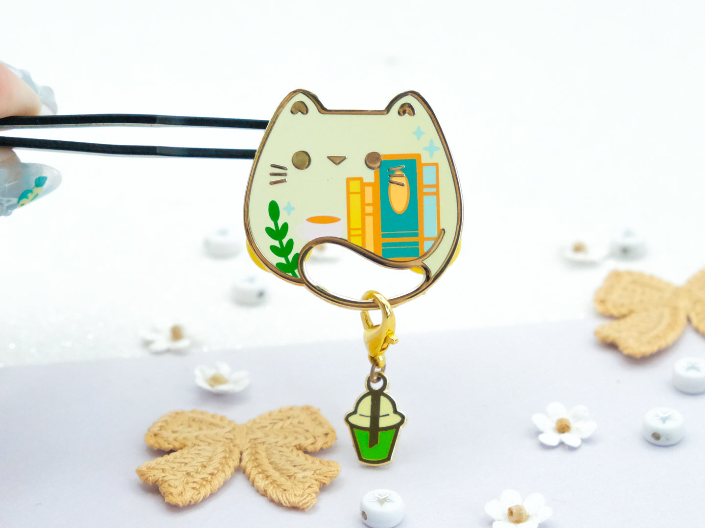 Pins Chats Livres - Charm-ing Collection