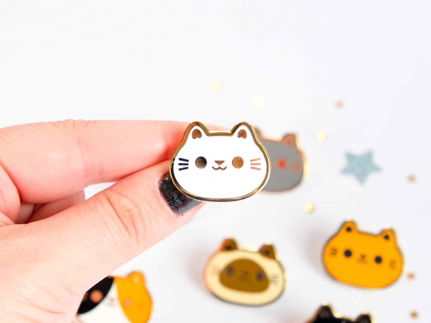 Pins Tête de Chat Rond et Mignon