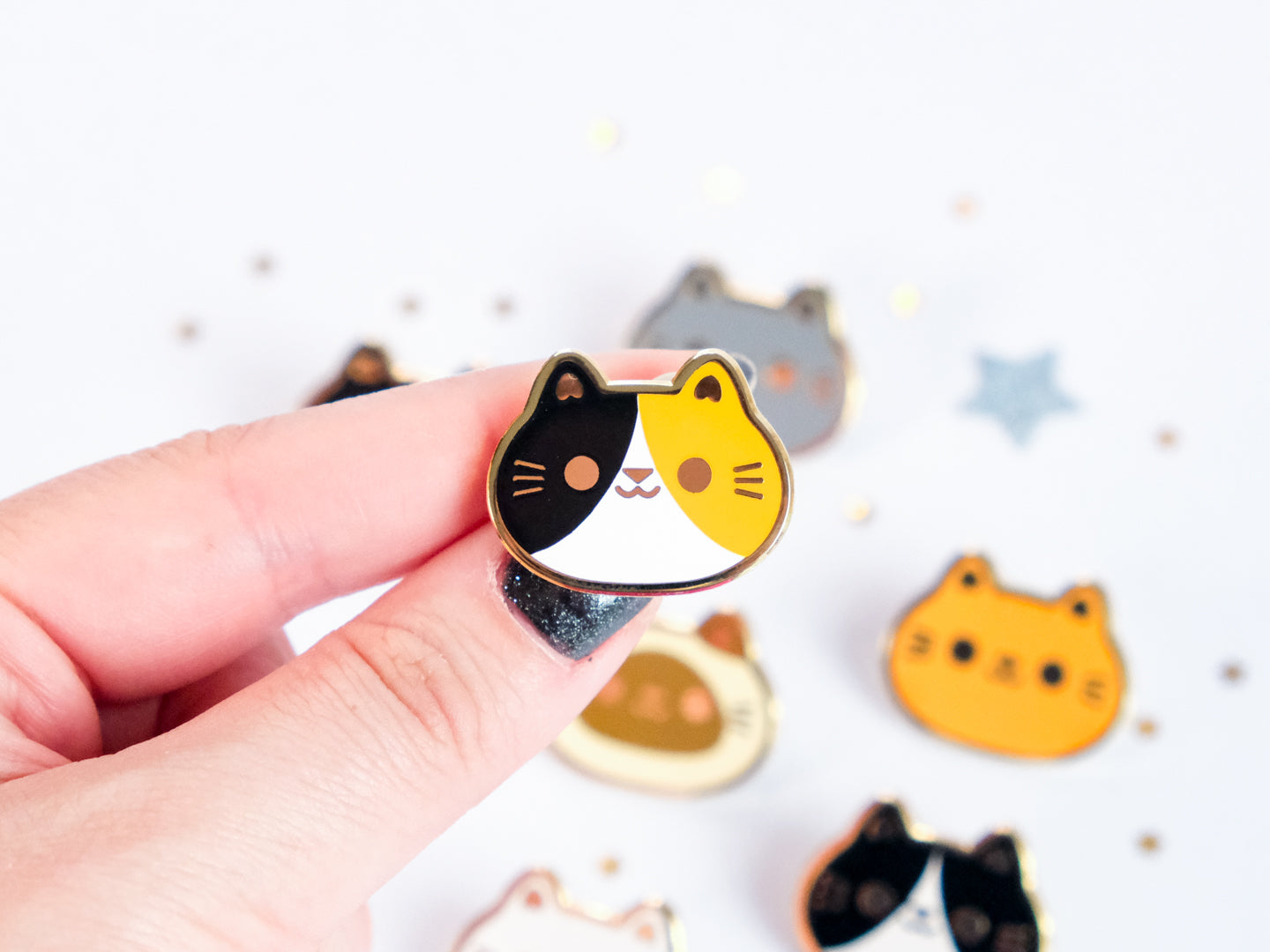 Pins Tête de Chat Rond et Mignon