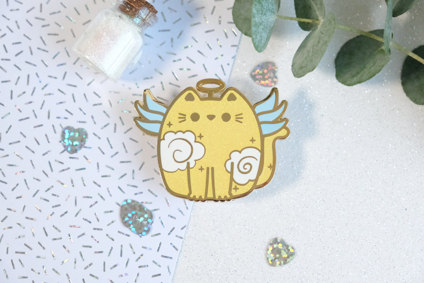Pins Angelicat avec paillettes - Collection Whiskered Wonders