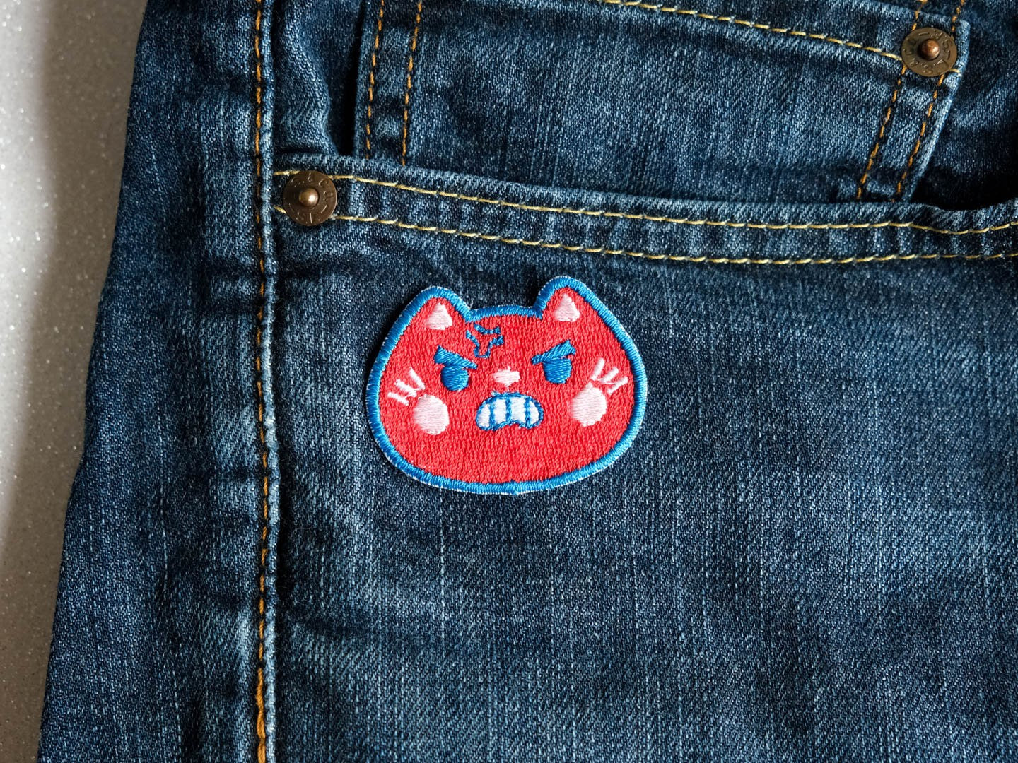 Patch chat en colère