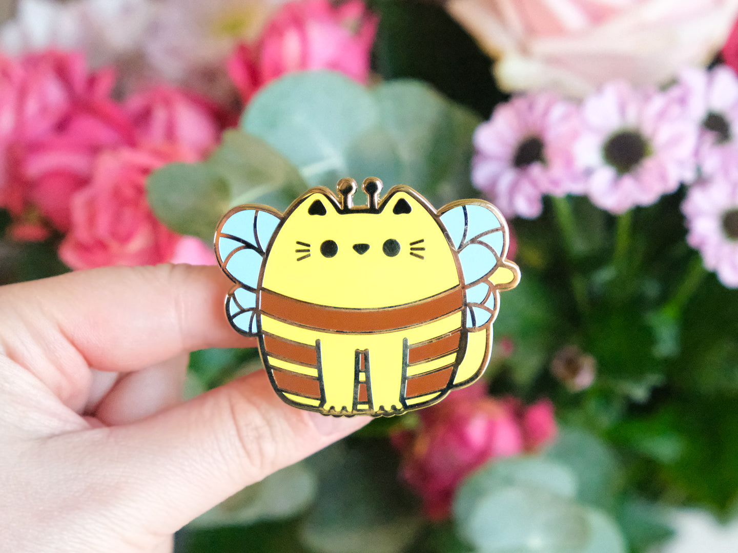 Pins Bubble Bee Abeille - Whiskered Wonders