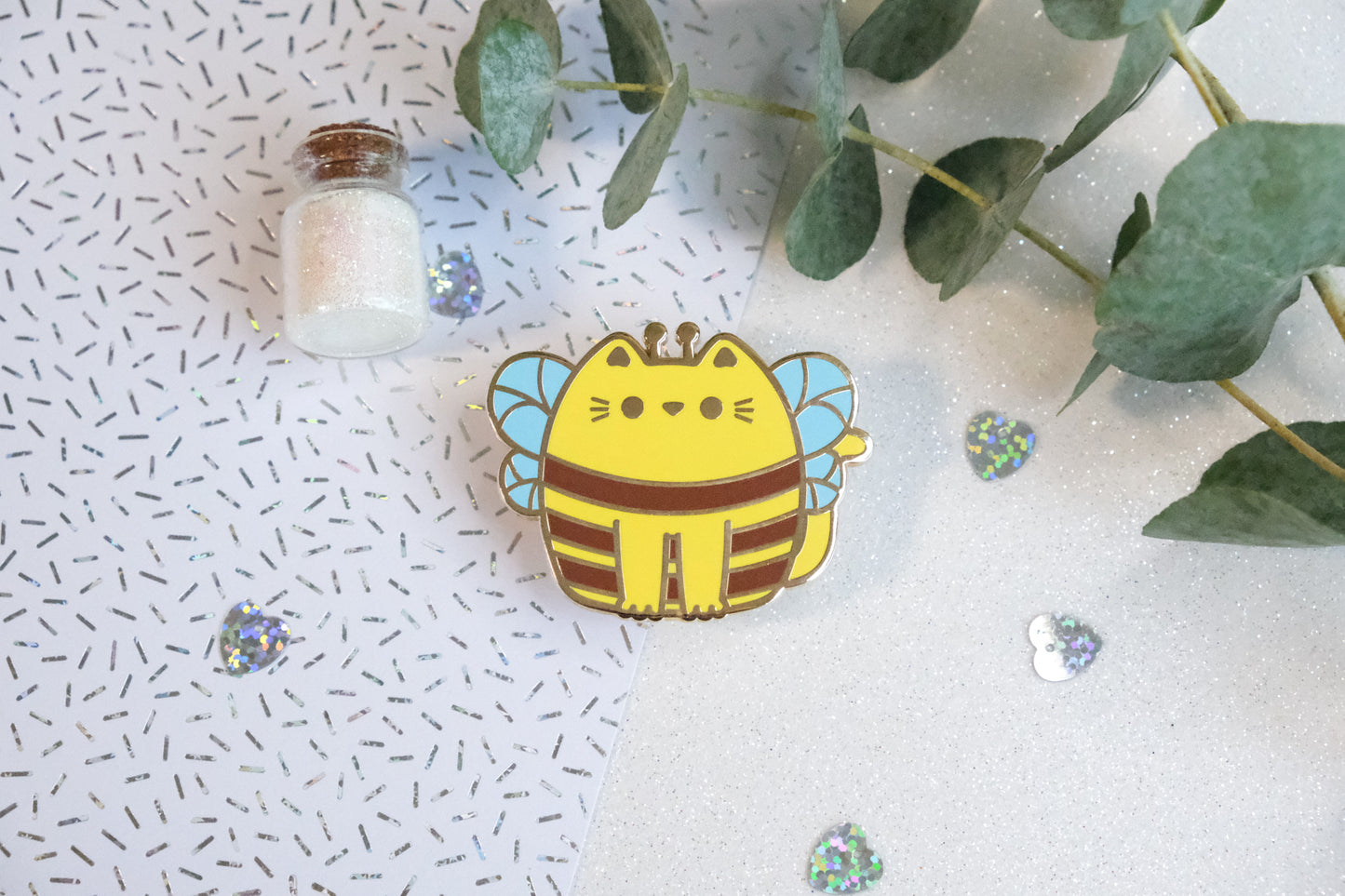 Pins Bubble Bee Abeille - Whiskered Wonders