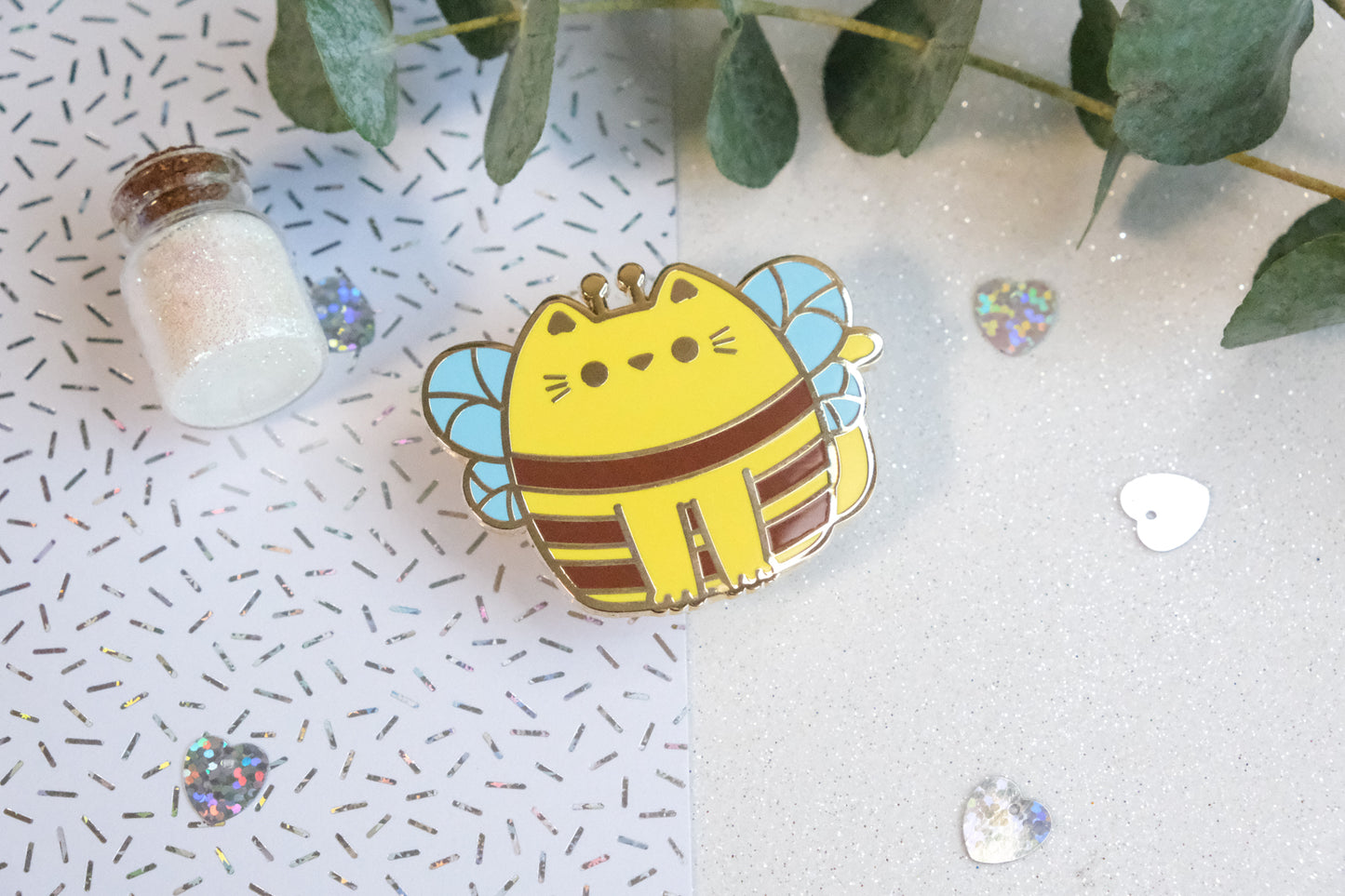 Pins Bubble Bee Abeille - Whiskered Wonders