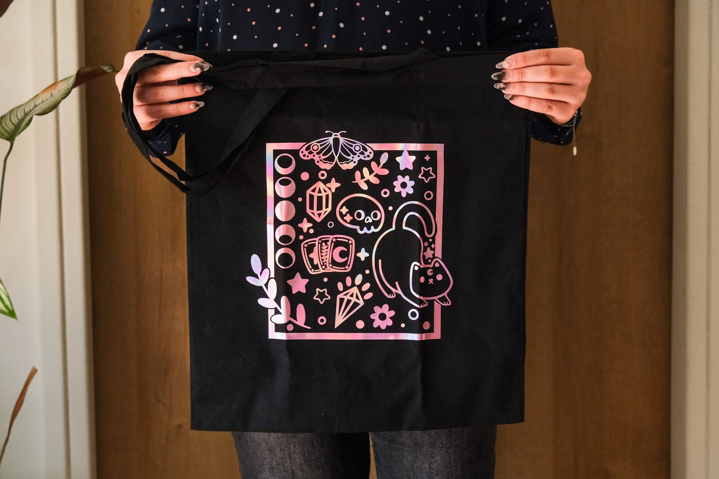 Tote-bag Noir Holographique - Chat ésotérique et carte de tarot