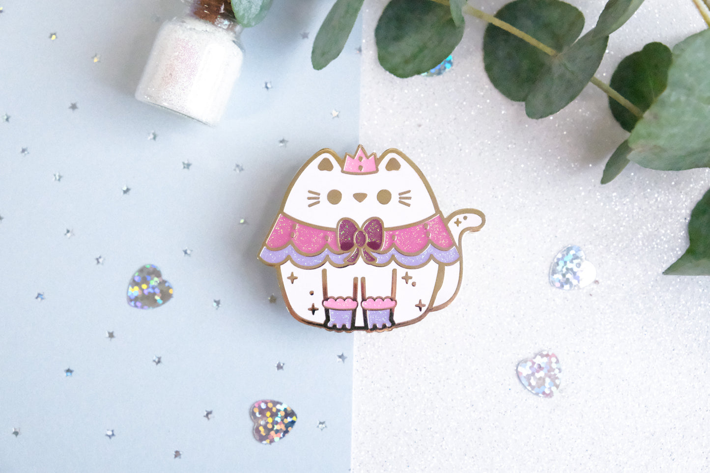Pin's Chat Princesse avec Paillettes - Collection Whiskered Wonders