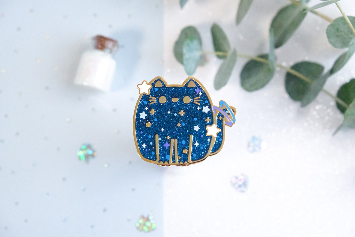 Pins Stardust avec paillettes - Collection Whiskered Wonders
