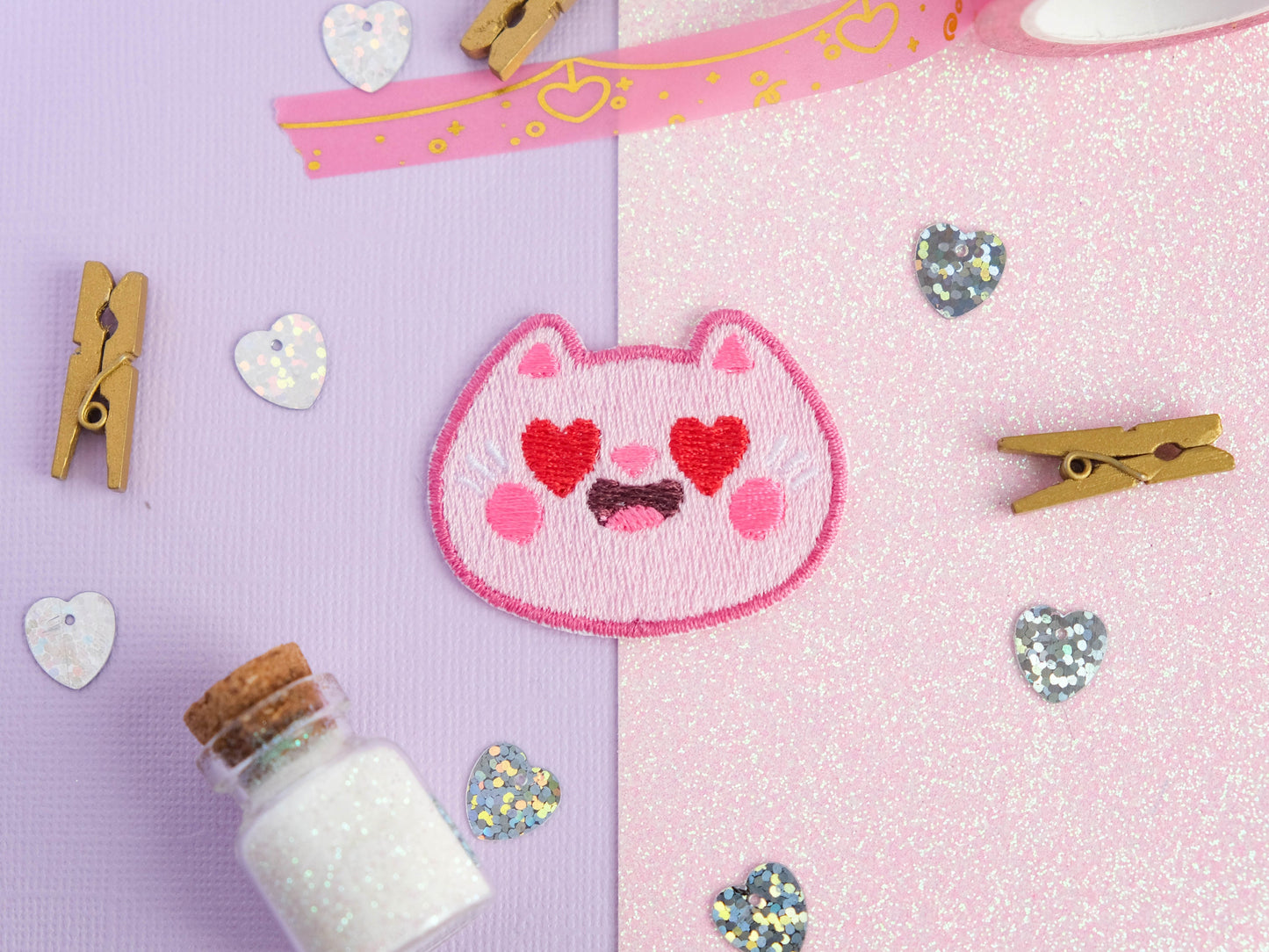 Cute patch iron-on embroidery cute pink cat with hearts to decorate jackets and jeans to celebrate Valentine day