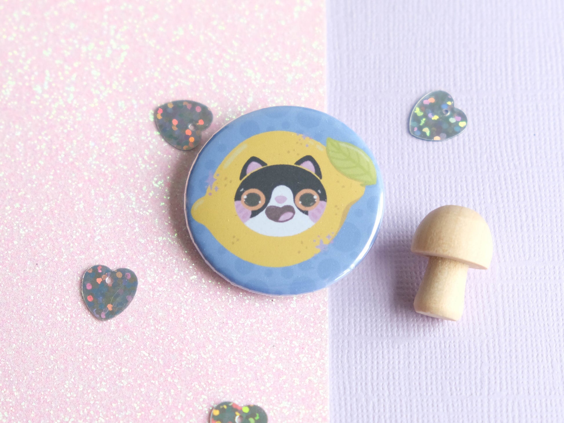 Badge bouton épingle rond finition glossy pour décorer sac à dos, veste et totebag