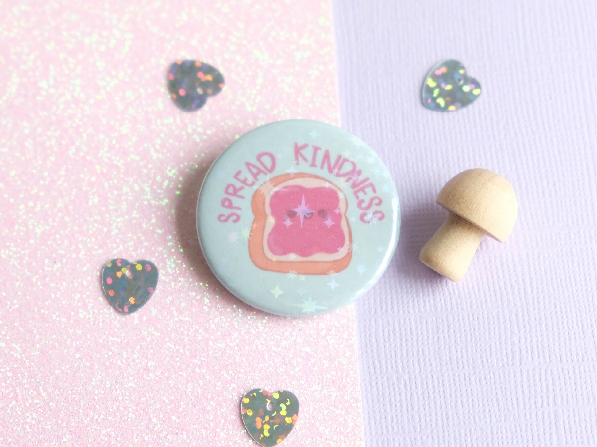 Badge bouton épingle rond finition glossy pour décorer sac à dos, veste et totebag