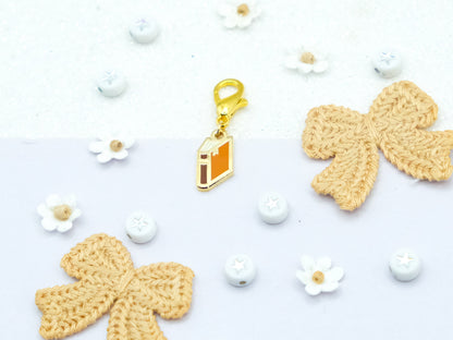Charm Livre Marron - Charm-ing Collection