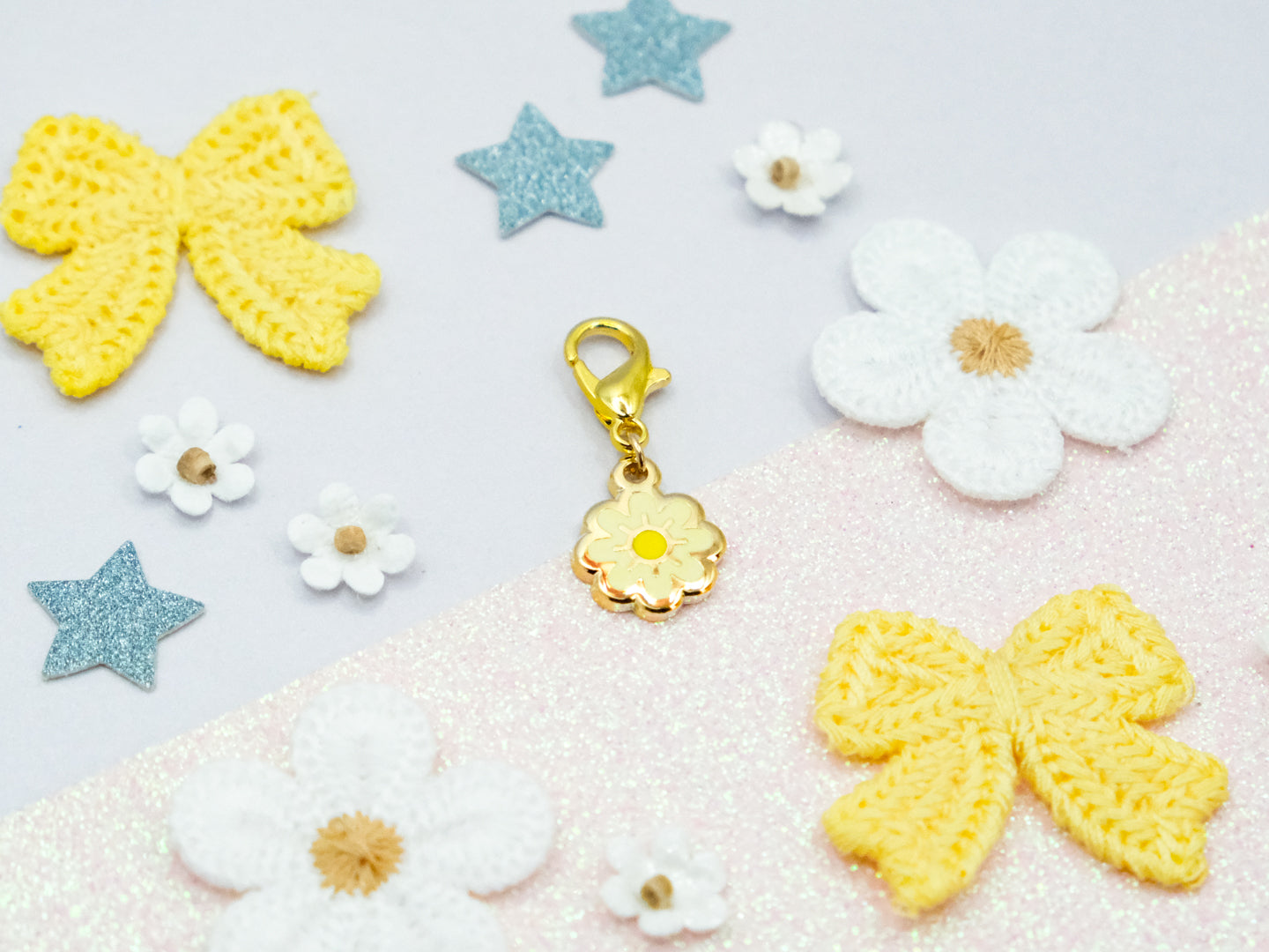 Charm Fleur Jaune - Charm-ing Collection