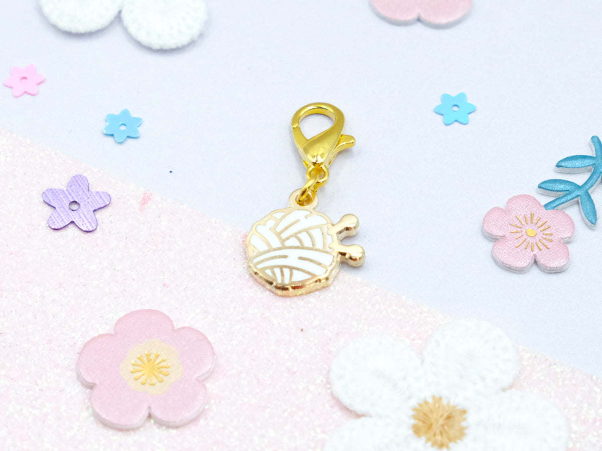 Charm Pelote de Laine Blanche - Charm-ing Collection