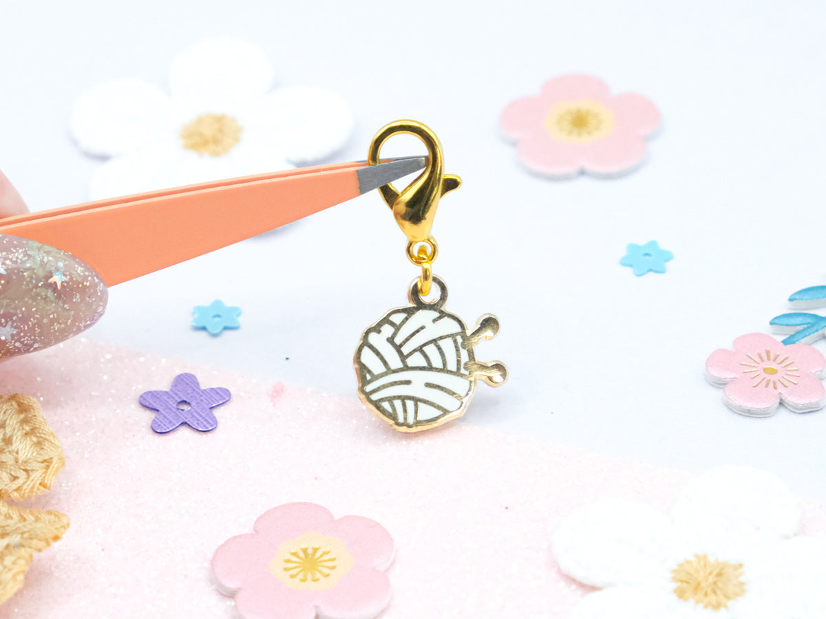Charm Pelote de Laine Blanche - Charm-ing Collection