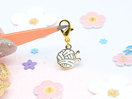 Charm Pelote de Laine Blanche - Charm-ing Collection