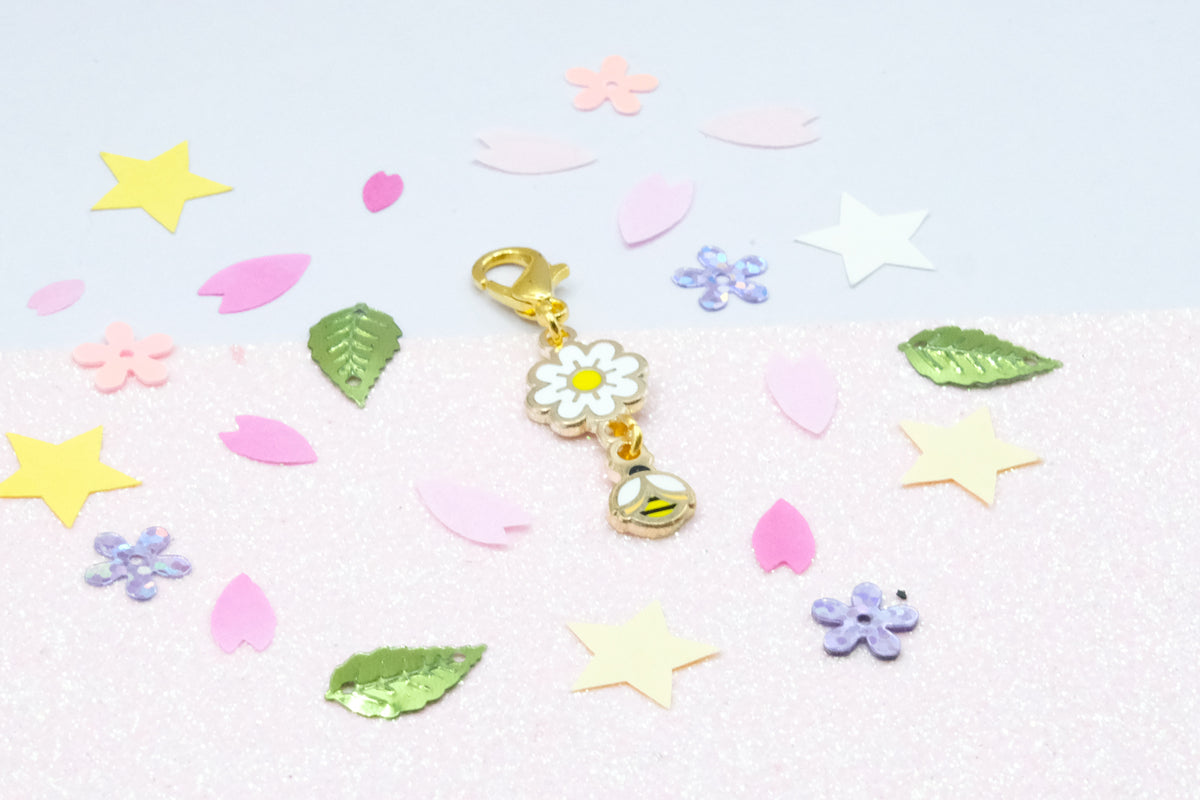 Pâquerette & Abeille Duo Charm - Charm-ing Collection