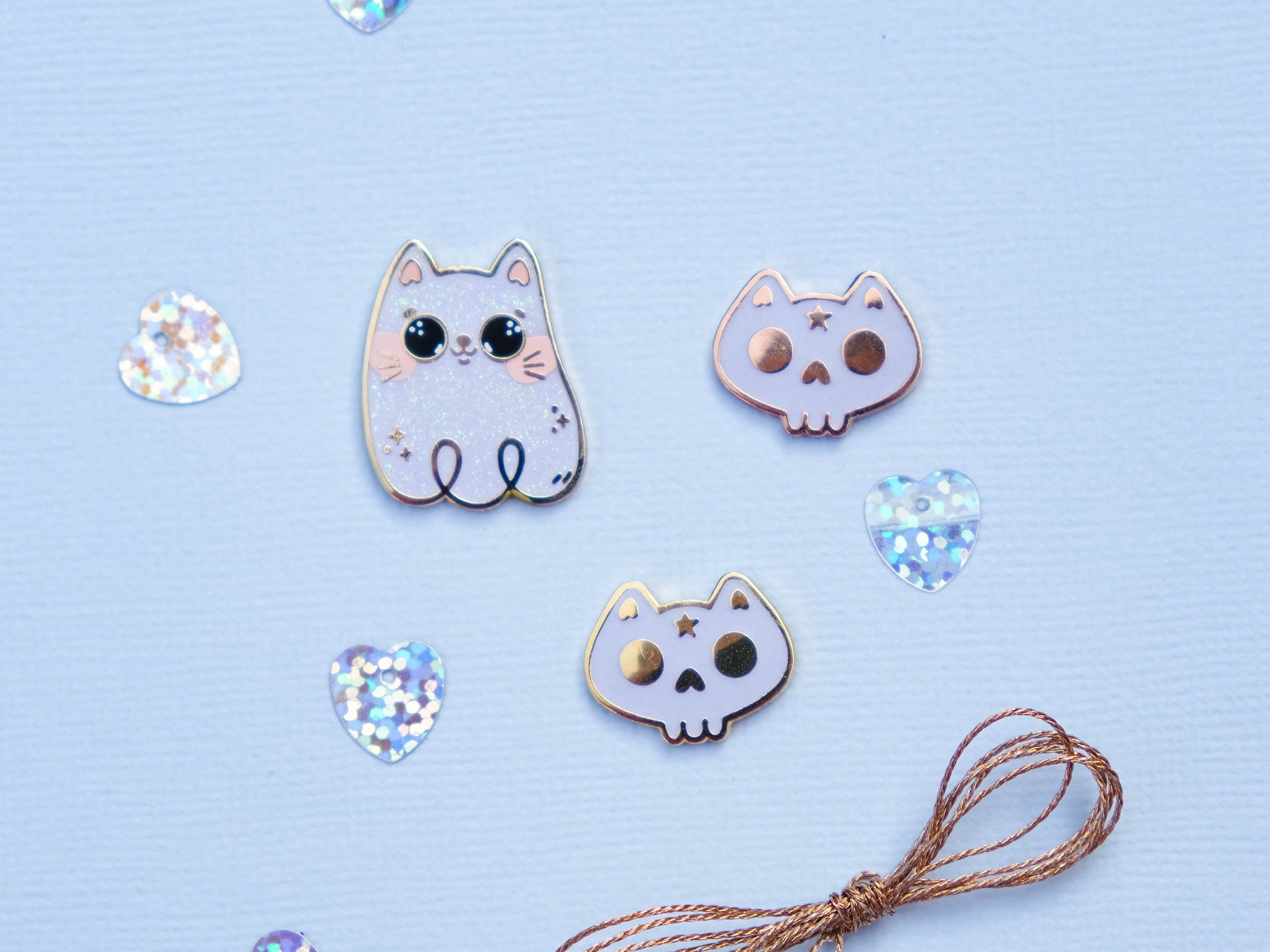 Cute Little Cat Skull Hard Enamel Pin // White Cat with Glitters - Hard enamel pin for Halloween