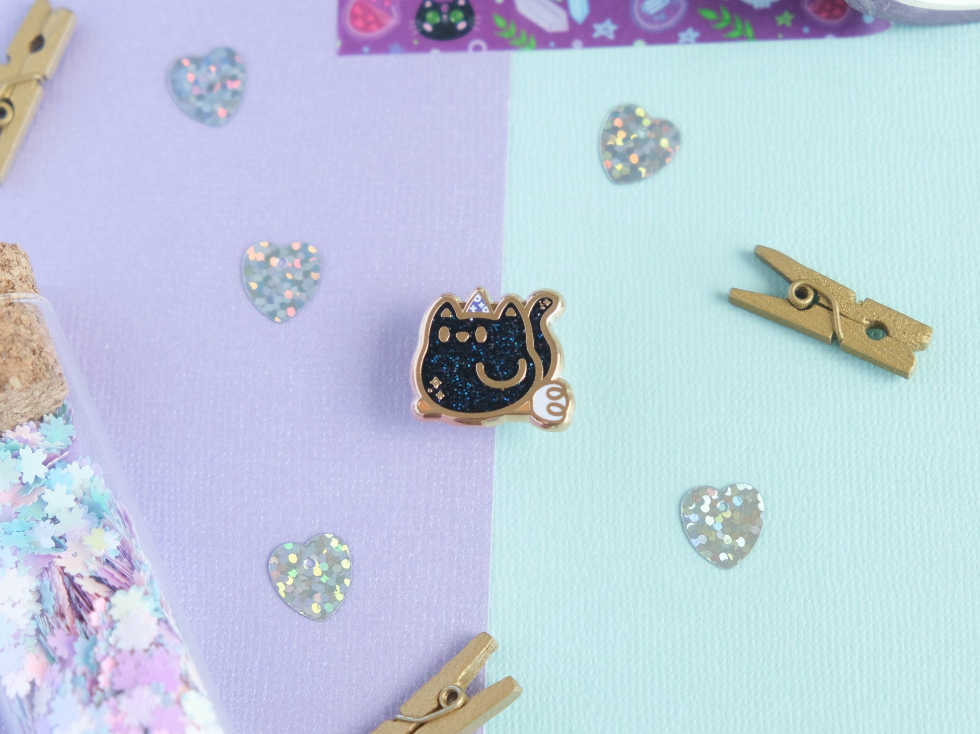 LIMITED EDITION - Mini Hard Enamel Pin Cute Cat Witch with glitter for Halloween perfect as board filler pin