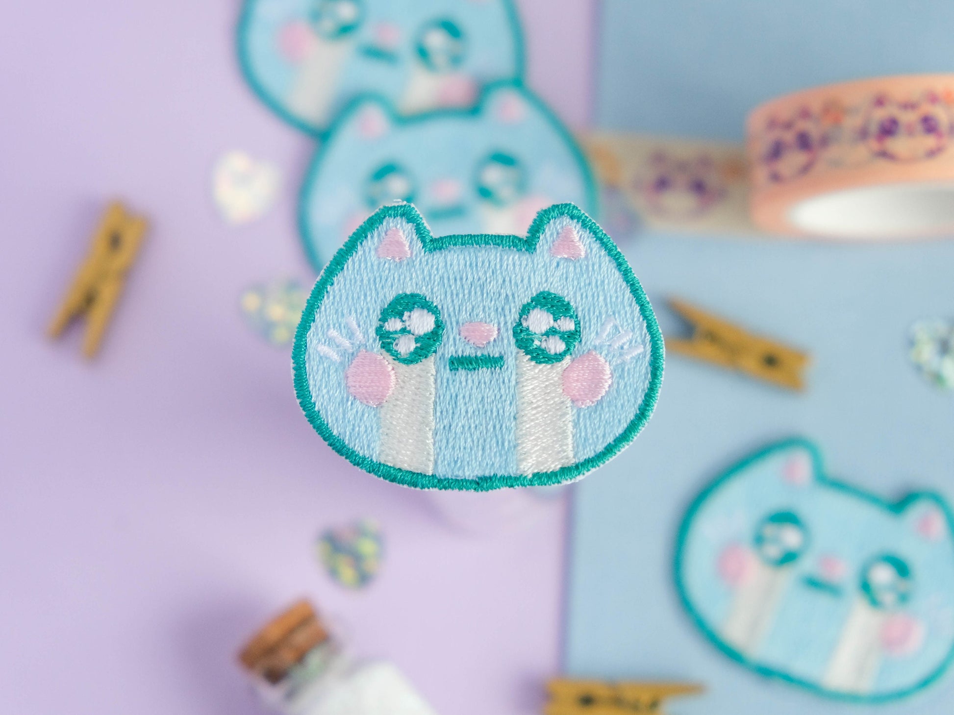 Cute patch iron-on embroidery cute blue cat with tears to decorate jackets and jeans