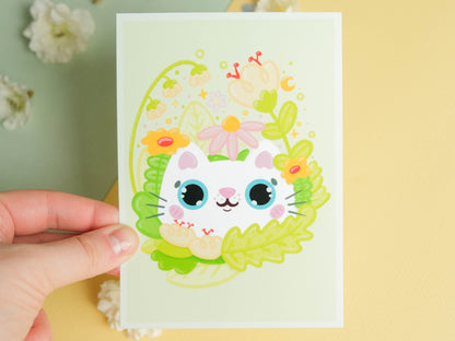 Illustration format carte A6 pour le Printemps avec un chat blanc dans un bouquet de fleurs parfait pour offrir ou décorer sa chambre